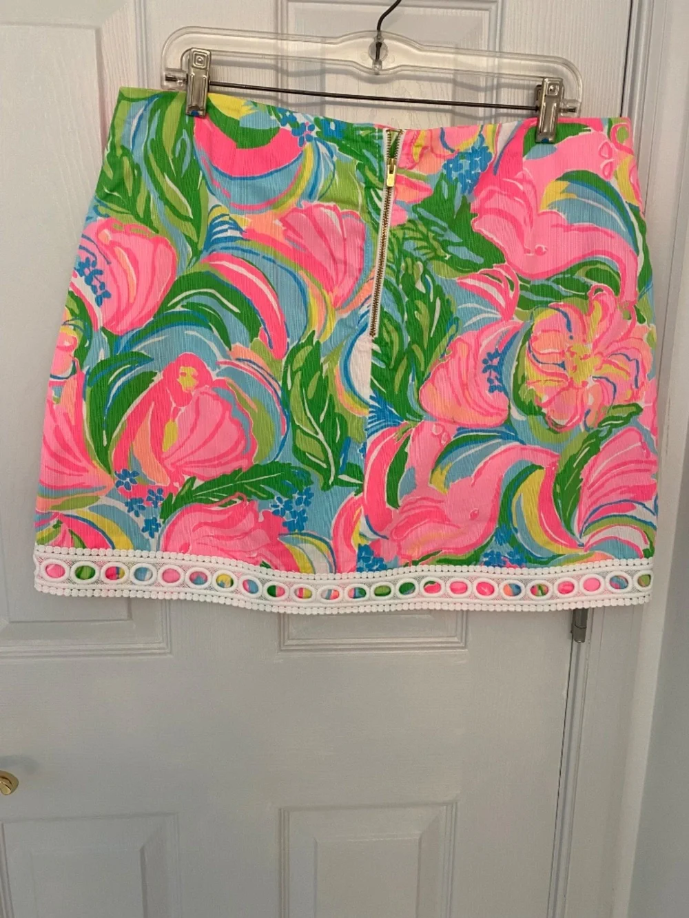 Lilly Pulitzer skirt, size 12, excellent condition, LINING REMOVED